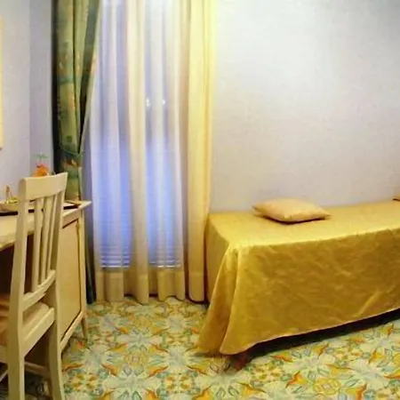 Hotel Franca 3*