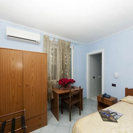 Franca Hotel 3*