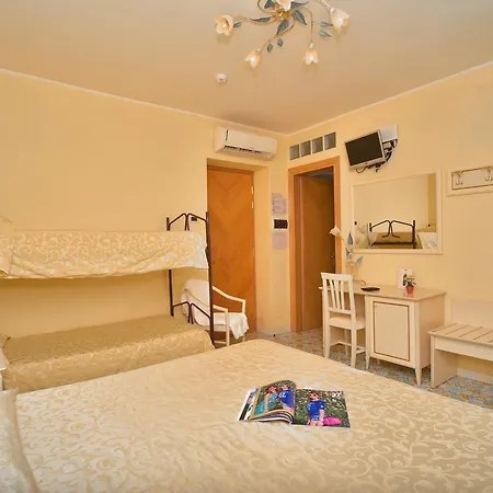 Franca Hotel 3*